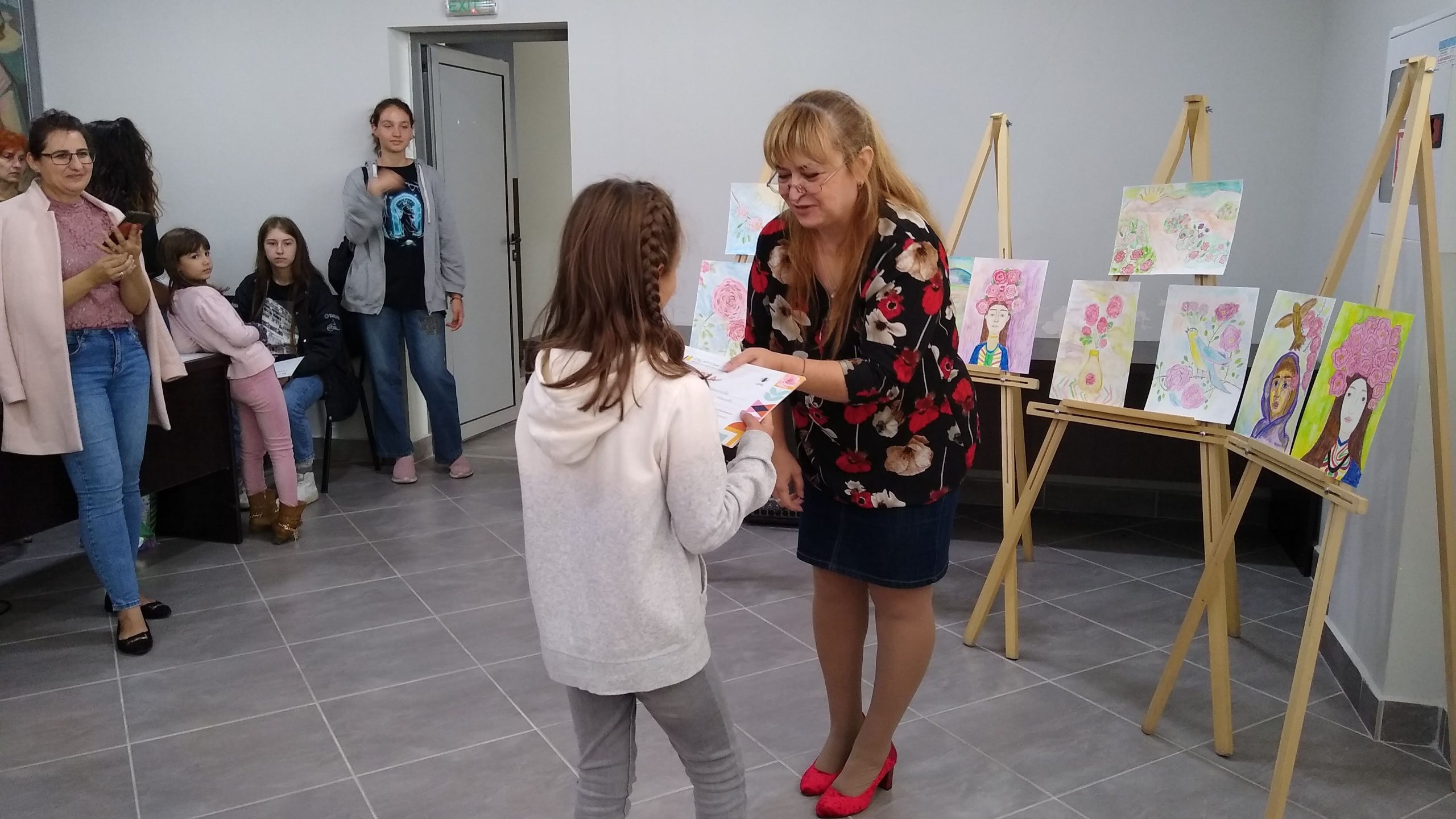 Млади творци се включиха в проект „Нови спомени с ухание на рози“