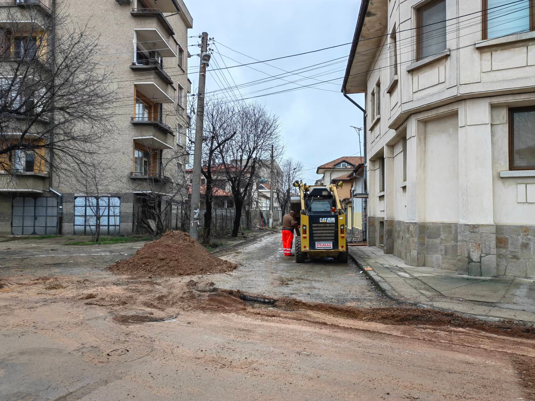 Започна работата по асфалтирането на улиците в Казанлък след проекта на ВиК Стара Загора