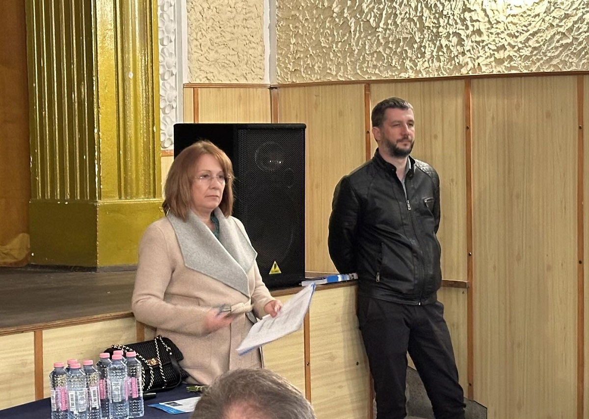 “Съвместна работа с хората е от съществено значение за изграждане на устойчиви и успешни села ”, заяви Галина Стоянова на среща в Овощник